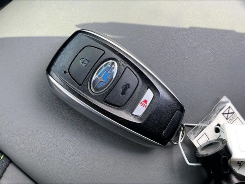 Used 2023 Subaru Ascent Onyx Edition AWD/4WD image 9
