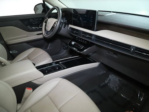 Certified 2023 Lincoln Corsair Reserve AWD/4WD image 36