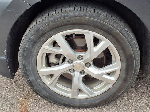 Used 2019 Chevrolet Equinox LT FWD image 7