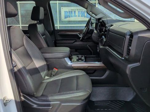 Used 2024 Chevrolet Silverado 2500 LT AWD/4WD image 17