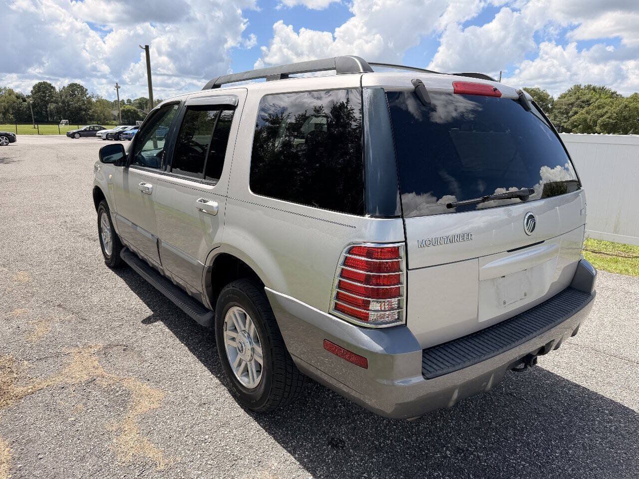 Used 2005 Mercury Mountaineer Luxury AWD/4WD image 7