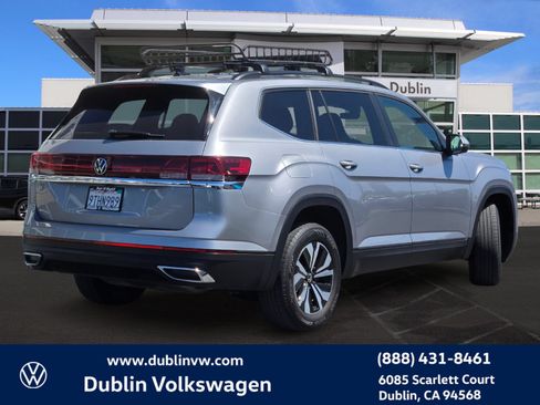 Used 2024 Volkswagen Atlas SE FWD image 4