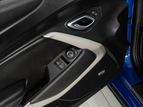 Used 2021 Chevrolet Camaro LT w/ Technology Package RWD image 38