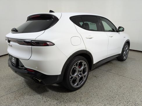 Used 2024 Alfa Romeo Tonale Veloce w/ Active Assist Package image 7