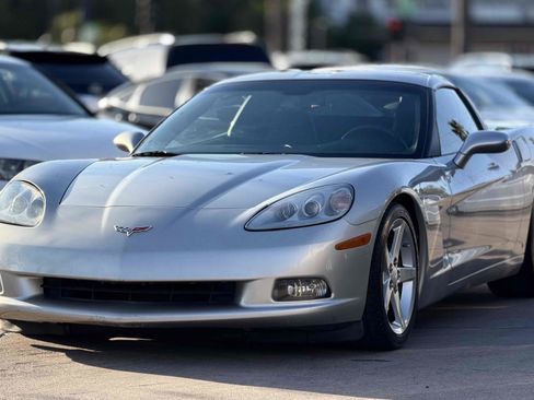 Used 2007 Chevrolet Corvette Coupe w/ Preferred Equipment Group RWD image 4