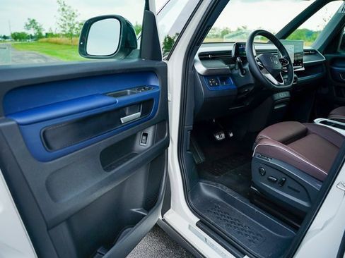 New 2025 Volkswagen ID. Buzz Pro S image 6