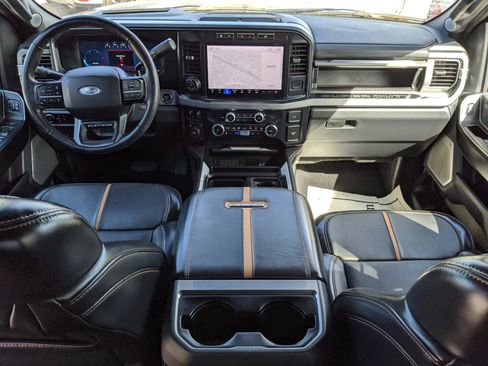 Used 2024 Ford F250 Platinum image 17