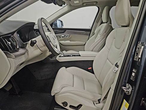 New 2026 Volvo XC90 T8 Ultra w/ Protection Package Premier AWD/4WD image 10
