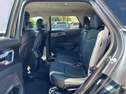 Used 2025 Kia Sportage EX FWD image 26