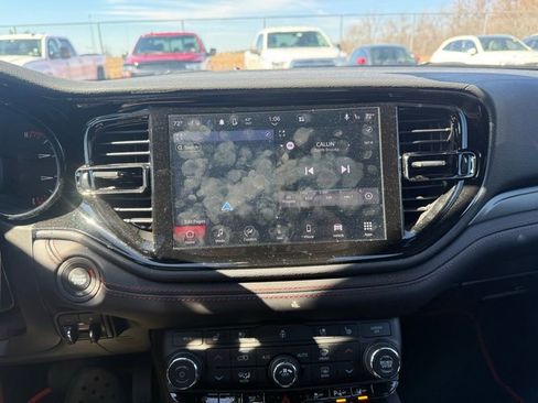 Used 2025 Dodge Durango GT image 14