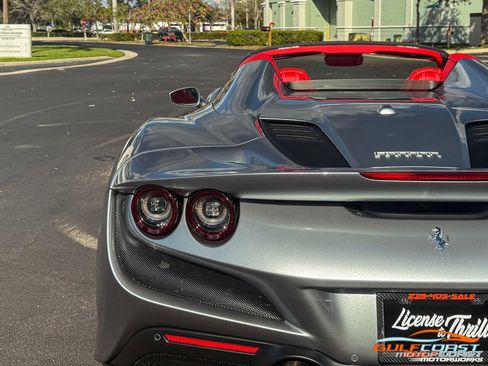 Used 2021 Ferrari F8 Tributo image 56