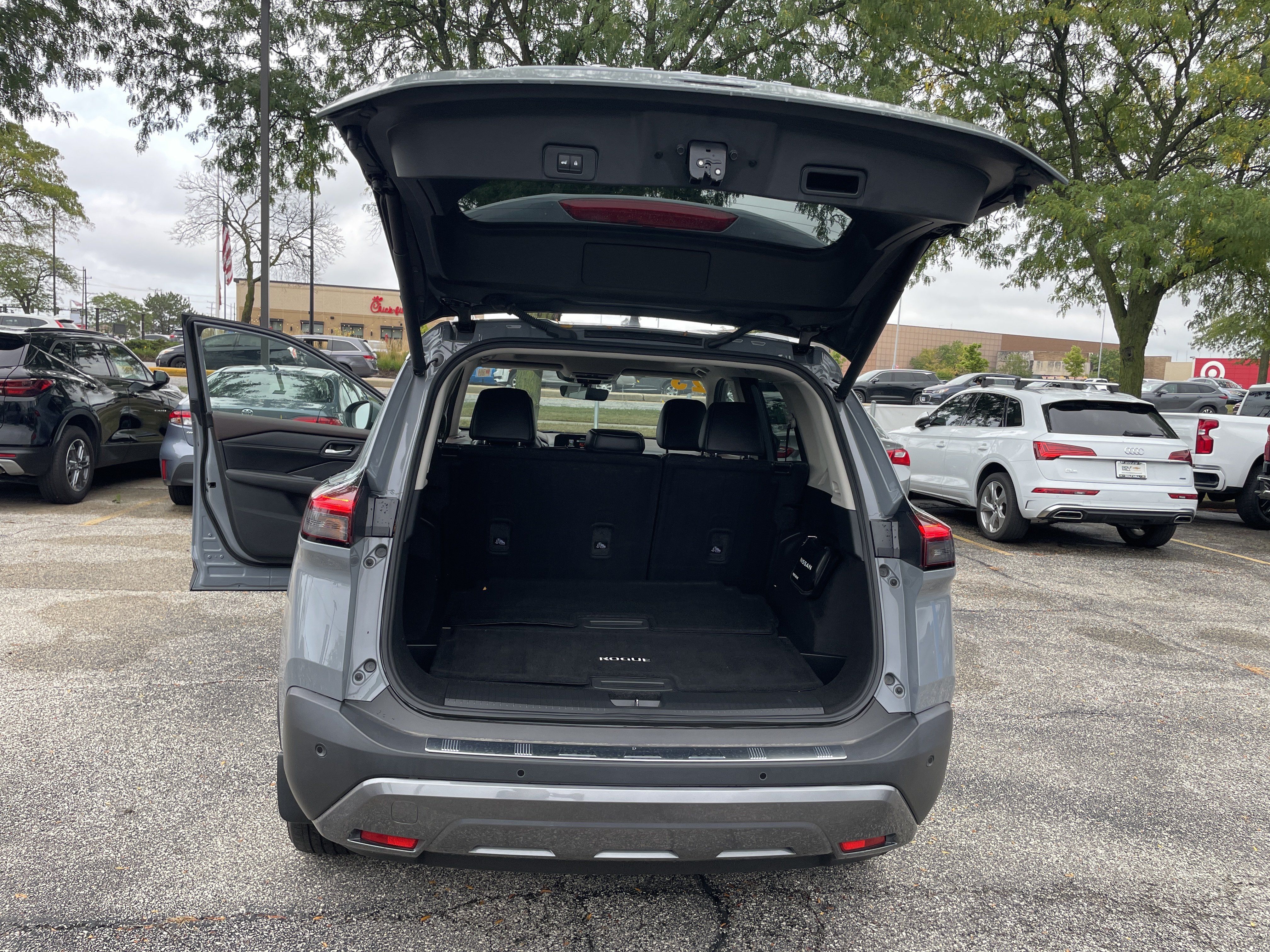 Used 2023 Nissan Rogue SL w/ SL Premium Package AWD/4WD image 12