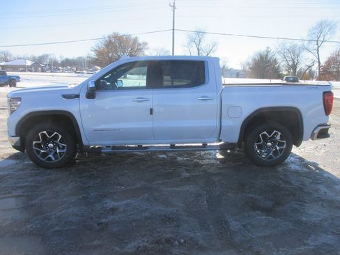 New 2026 GMC Sierra 1500 SLT w/ SLT Premium Package image 9