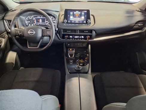 Used 2025 Nissan Rogue SV AWD/4WD image 17