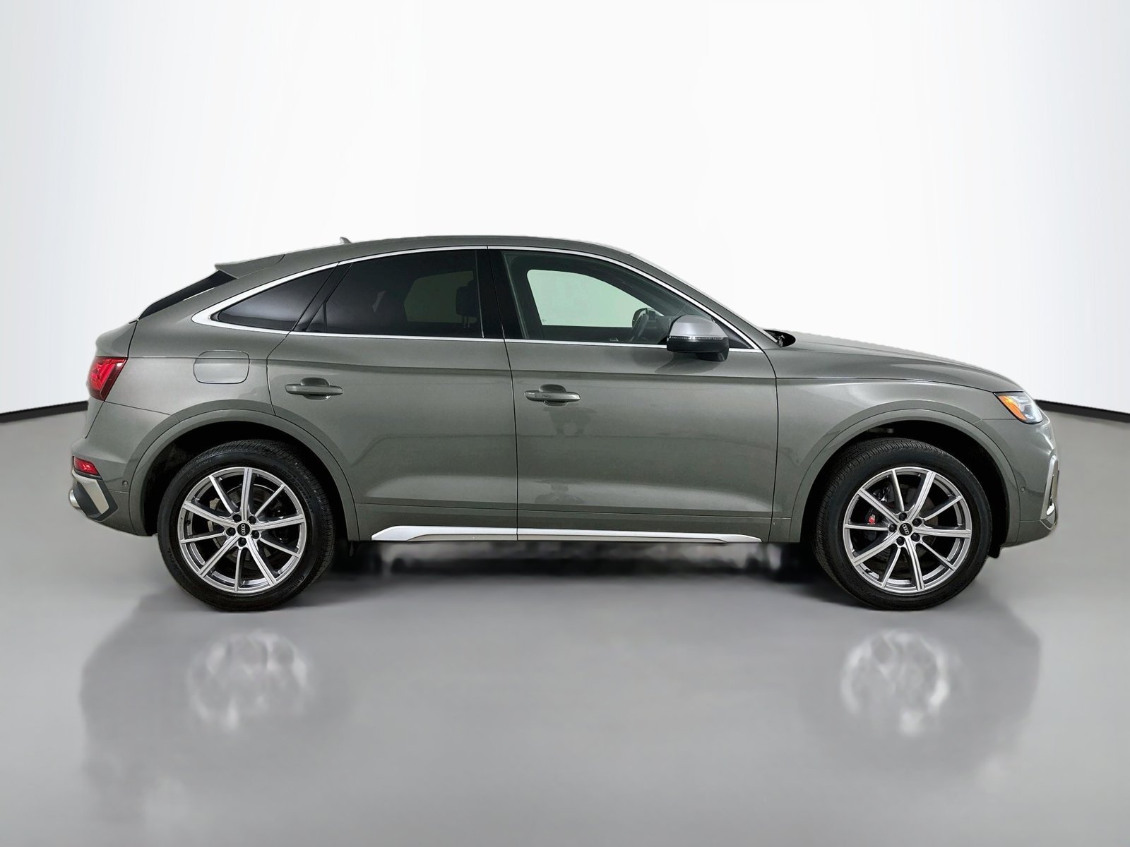 Certified 2023 Audi SQ5 Prestige w/ Prestige Package AWD/4WD image 4