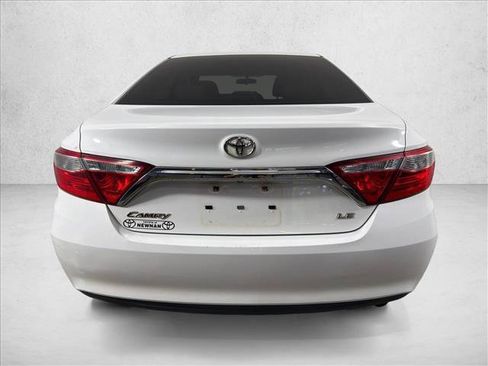 Used 2017 Toyota Camry LE FWD image 4