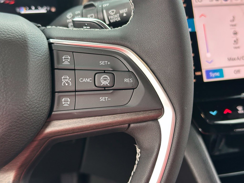 New 2027 Jeep Grand Cherokee Limited AWD/4WD image 31