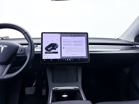Used 2023 Tesla Model Y Long Range AWD/4WD image 6
