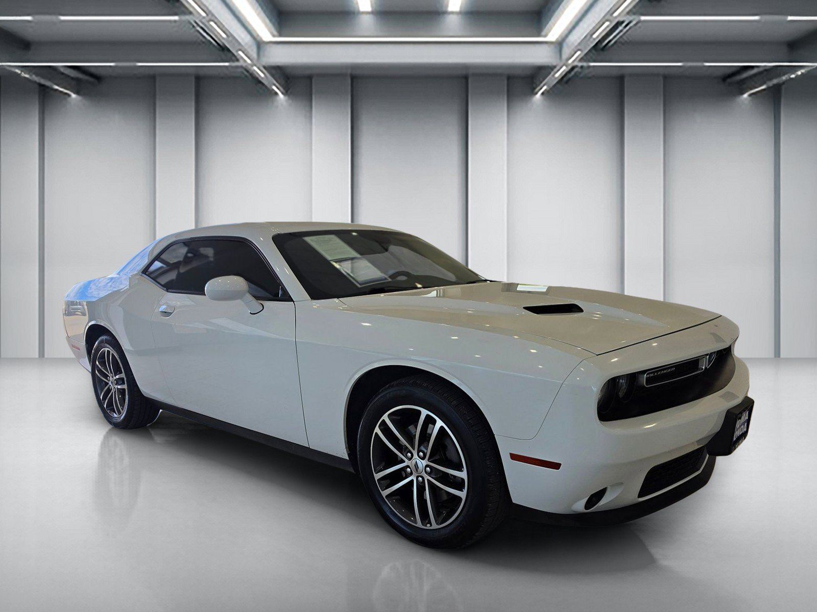 Used 2019 Dodge Challenger SXT AWD/4WD image 3