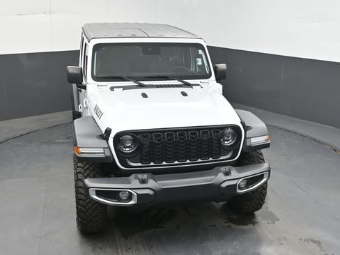 Used 2024 Jeep Wrangler Unlimited AWD/4WD image 33