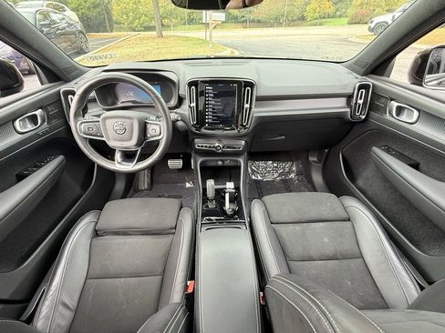 Used 2021 Volvo XC40 P8 Recharge w/ Advanced Package image 20