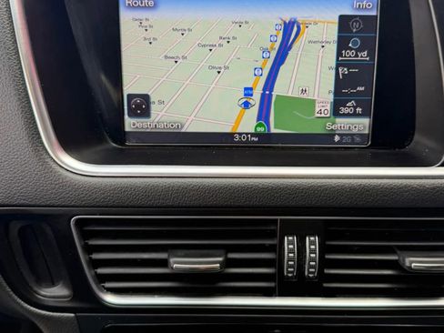 Used 2017 Audi Q5 2.0T Premium Plus w/ Technology Package image 11