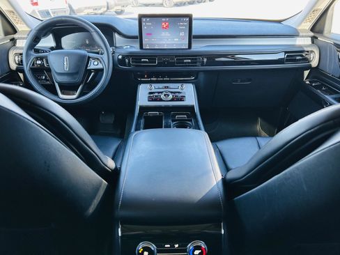 Used 2023 Lincoln Aviator AWD w/ Premium Package image 26