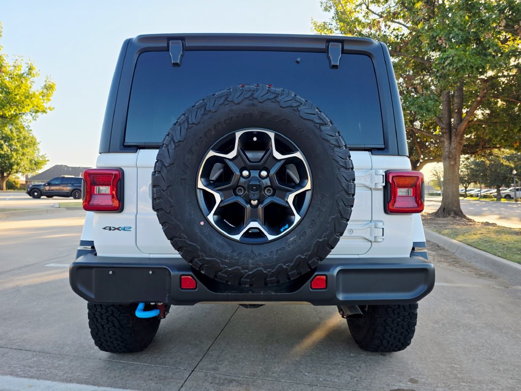 Used 2022 Jeep Wrangler Unlimited Rubicon 4xe w/ Cold Weather Group AWD/4WD image 23