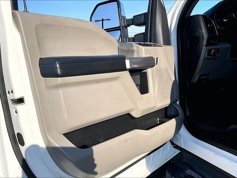 Used 2022 Ford F250 XLT w/ XLT Premium Package AWD/4WD image 17