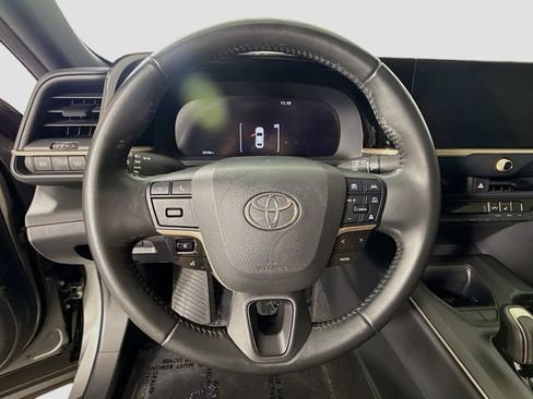Used 2023 Toyota Crown w/ Carpet Mat Package (TMS) AWD/4WD image 14