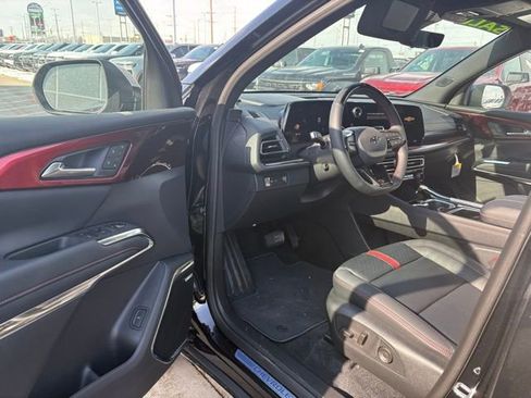 New 2026 Chevrolet Traverse RS image 8