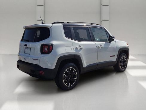 Certified 2023 Jeep Renegade Trailhawk AWD/4WD image 5