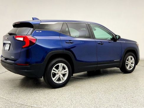 Used 2022 GMC Terrain SLE AWD/4WD image 5