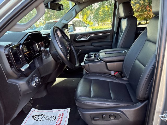 Used 2026 GMC Sierra 1500 SLT AWD/4WD image 8