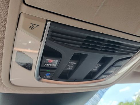 Used 2024 Acura MDX FWD w/ Technology Package image 36