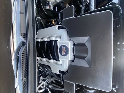 Used 2019 Cadillac Escalade Platinum AWD/4WD image 32