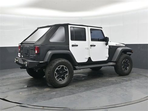 Used 2015 Jeep Wrangler Unlimited Rubicon image 3