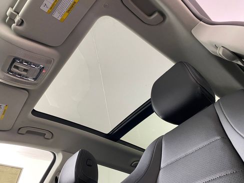 Used 2026 Mercedes-Benz GLS 450 4MATIC image 14