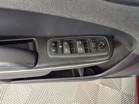 Used 2022 Chrysler 300 Touring image 19