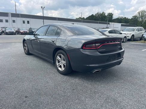 Used 2022 Dodge Charger SXT w/ Leather Interior Group RWD image 4