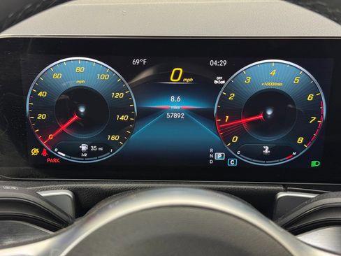 Used 2023 Mercedes-Benz GLB 250 image 19