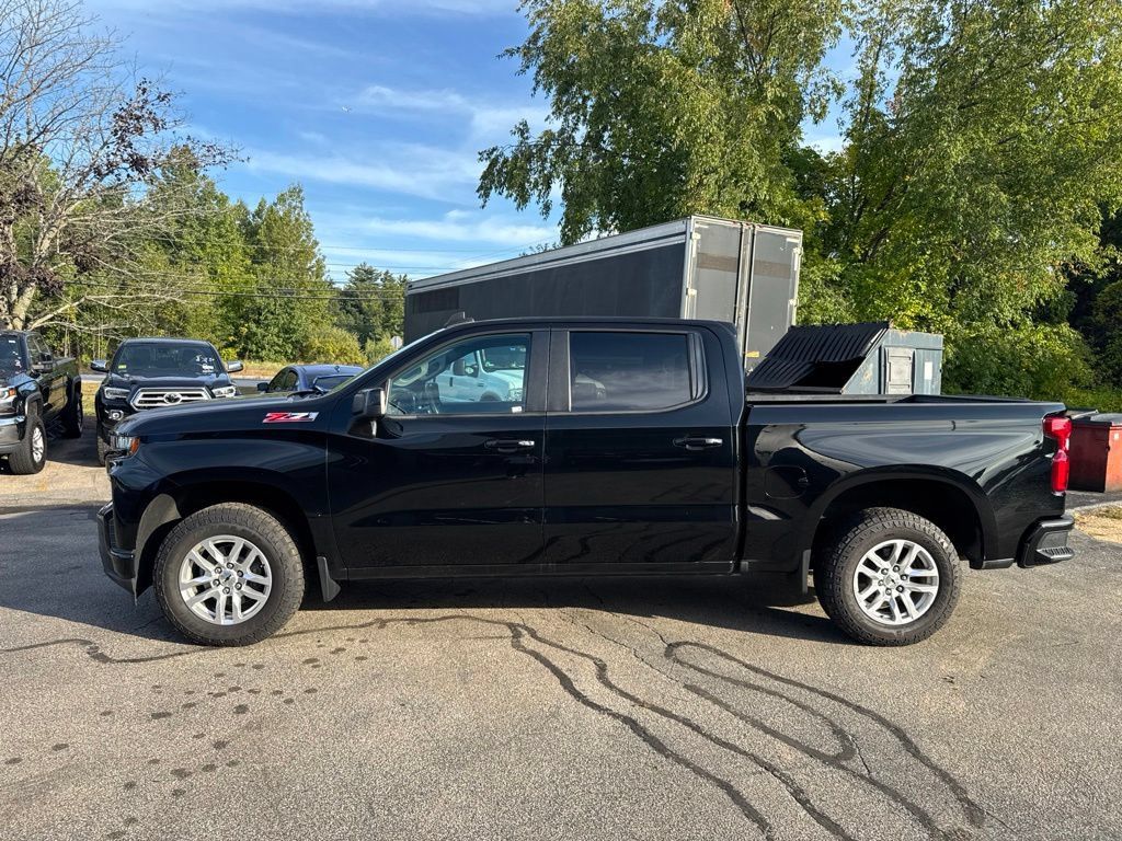 Used 2020 Chevrolet Silverado 1500 RST AWD/4WD image 2