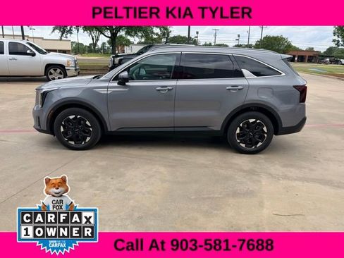 Used 2024 Kia Sorento S w/ Panoramic Sunroof Package FWD image 8