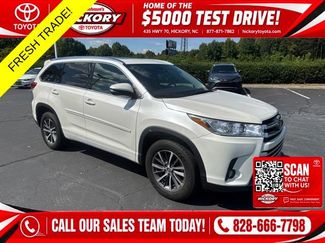 Used 2017 Toyota Highlander XLE FWD video 1