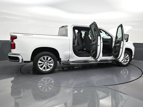 Used 2021 Chevrolet Silverado 1500 Custom w/ Custom Max Trailering Package AWD/4WD image 32