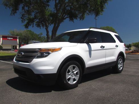 Used 2013 Ford Explorer FWD image 2