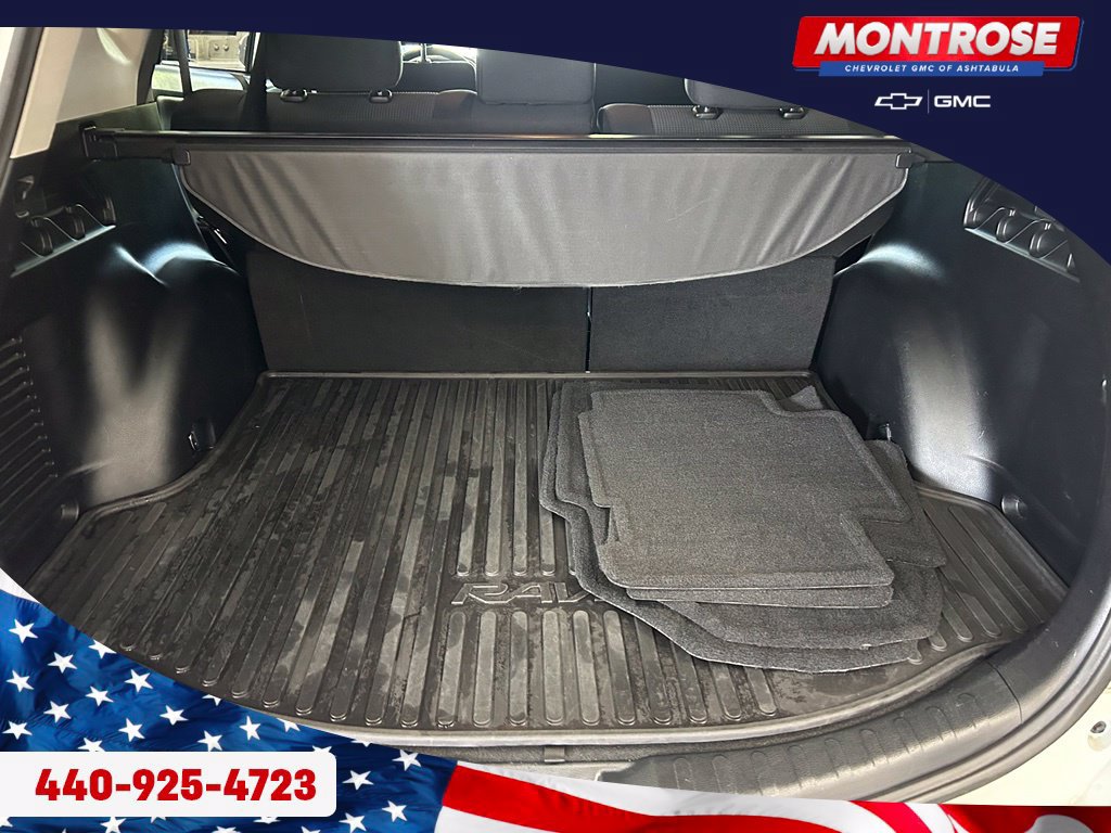 Used 2018 Toyota RAV4 XLE AWD/4WD image 27