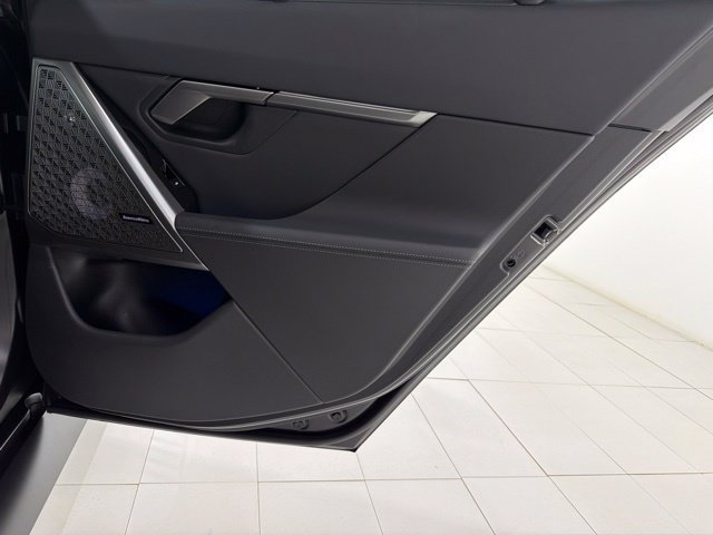 Used 2026 BMW M5 w/ Carbon Package AWD/4WD image 21