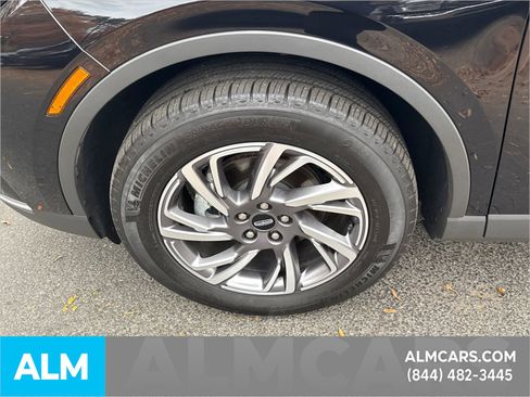 Used 2024 Lincoln Corsair AWD image 12