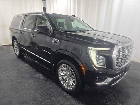 Used 2026 GMC Yukon XL Denali w/ LPO, Floor Liner Package AWD/4WD image 5